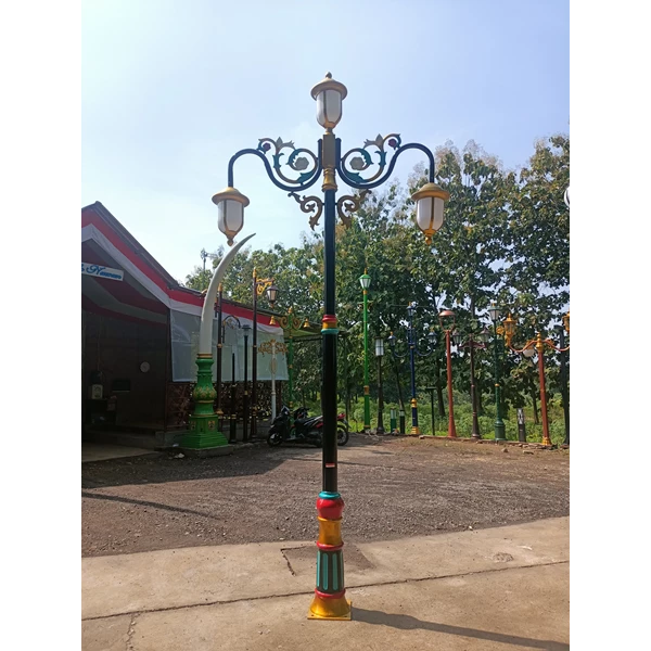 Berita Terkini terbaru Tiang Lampu Taman kota Viral Aneka Hias Klasik Unik Dekoratif 