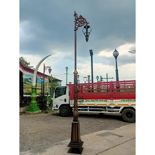 Pendestrian Garden Decorative Light Pole Planning