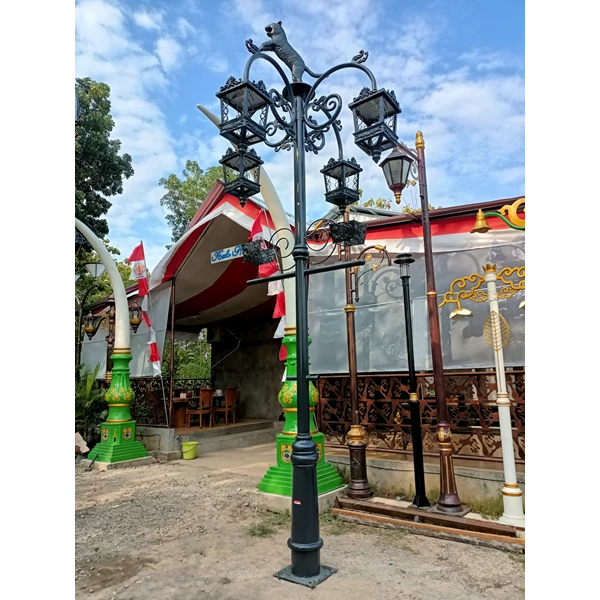Decorative Light Poles Jalan Malioboro Taman Sari Jogja Alun Alun