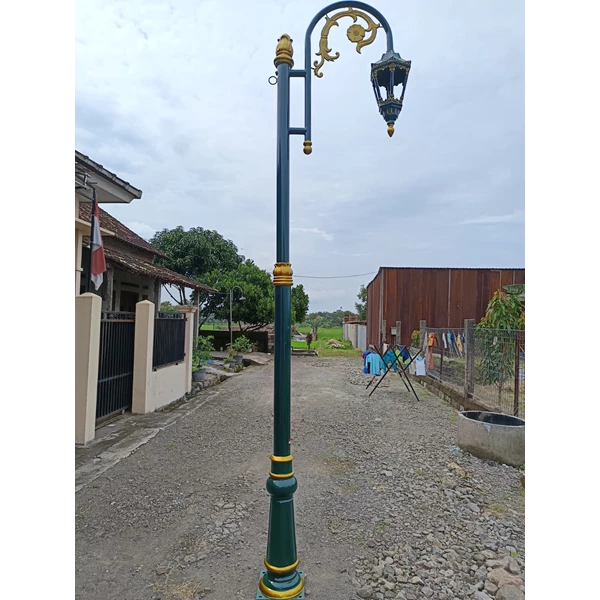  Tiang Lampu Antik 3  Meter