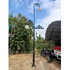 Antique Street Garden Light Pole 1