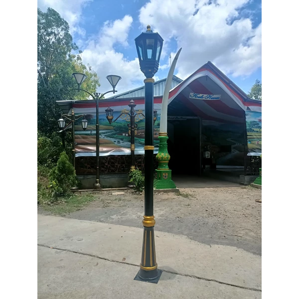 Garden Light Pole 3 Meters 4 Lights