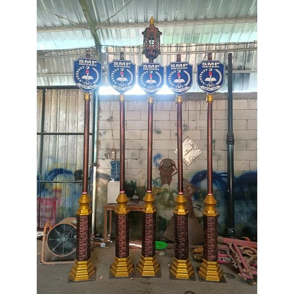 Indonesian Batik Castem Garden Light Pole