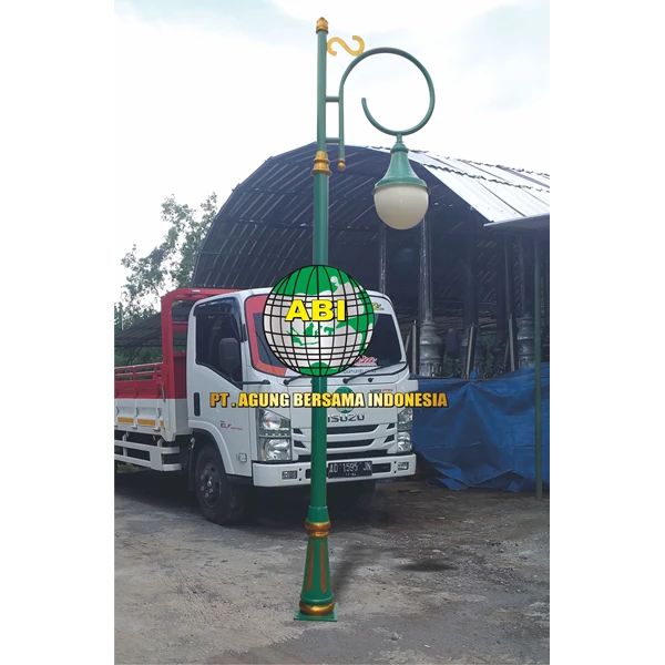 Decorative Garden Street Light Pole