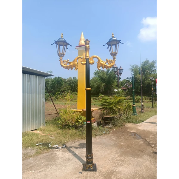 Balinese Garden Decorative Light Poles