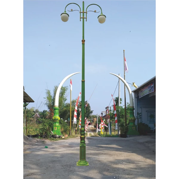 Price of Model 2 Branch Garden Light Poles in Padang