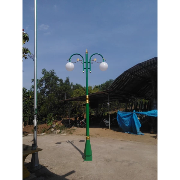 Antique Decorative Garden Light Poles