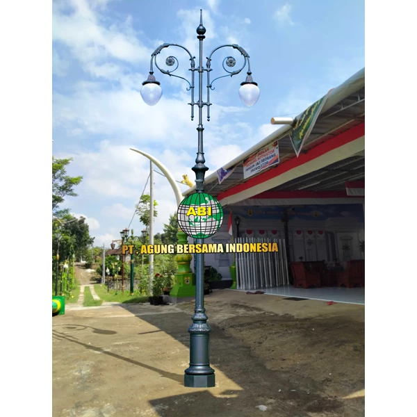 tiang lampu antik Cabang 2 tinggi 3 meter